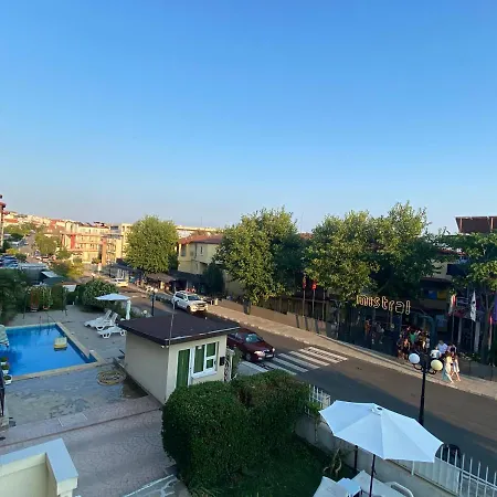 Sea View 11 *